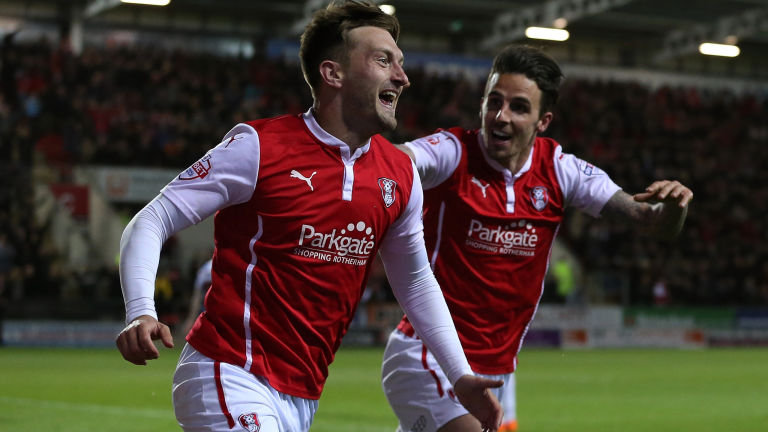 哈德斯菲尔德遭遇重创，保级希望渺茫